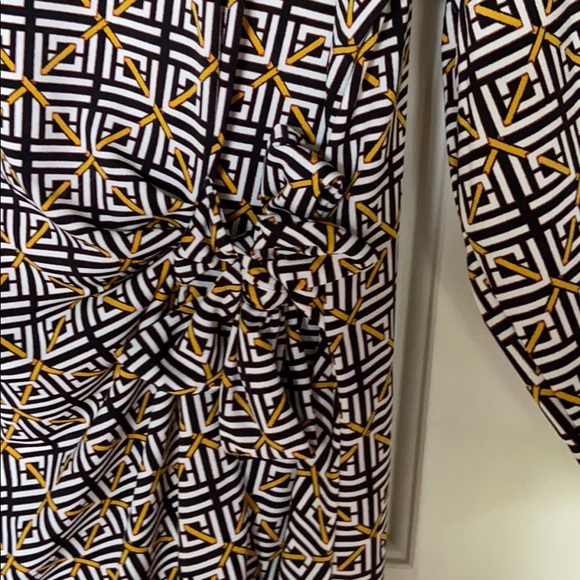 Liz Claiborne Tie Top - Picture 3 of 4